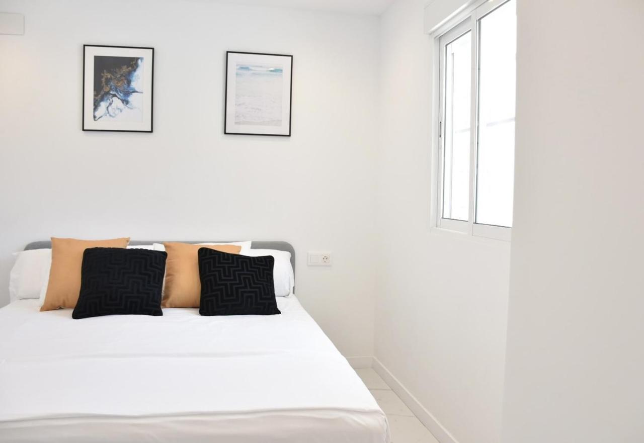 Myflats Deluxe Seafront Apartment Arenales del Sol Bagian luar foto