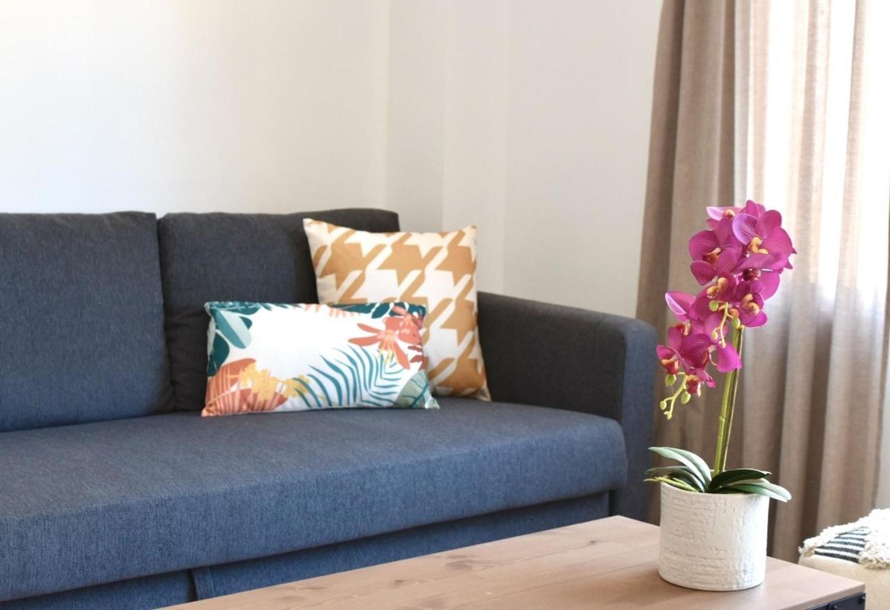 Myflats Deluxe Seafront Apartment Arenales del Sol Bagian luar foto
